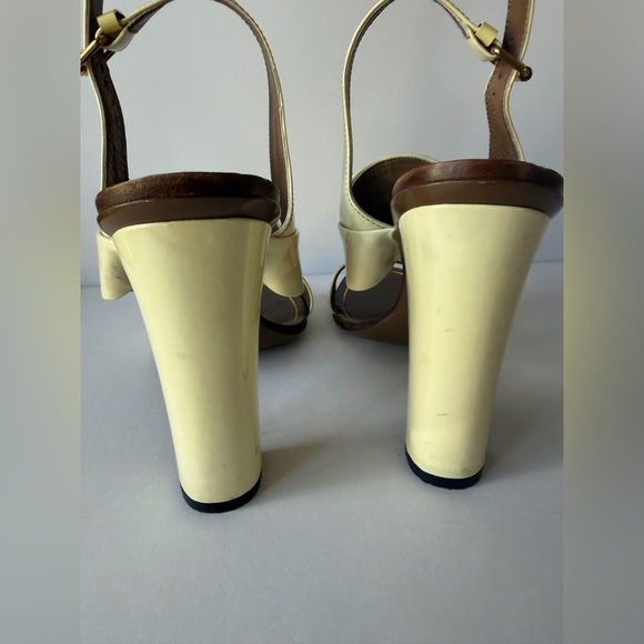 Gucci Cream and Brown Heeled Sandals - Picture 5 of 15